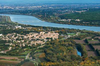 Page accueil, Village d’Aramon